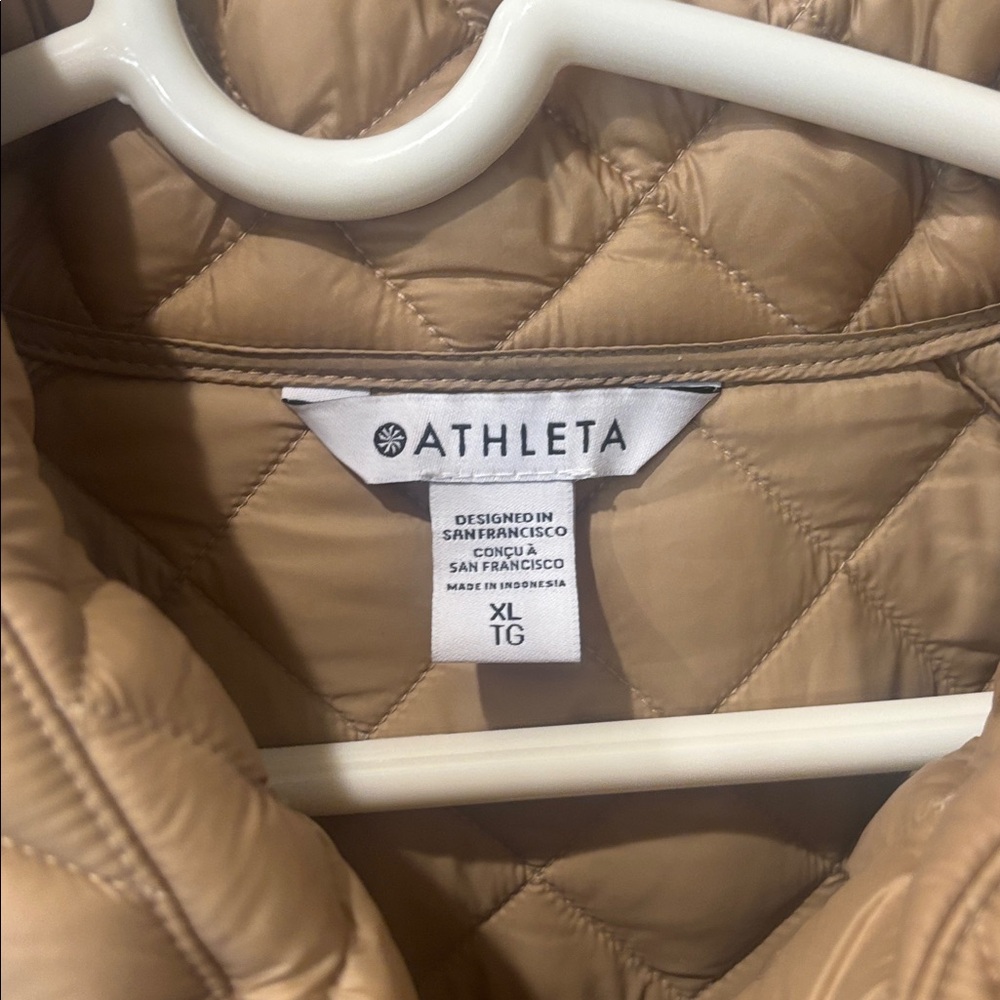 Athleta Beige Quilted Jacket - Picture 2 of 4